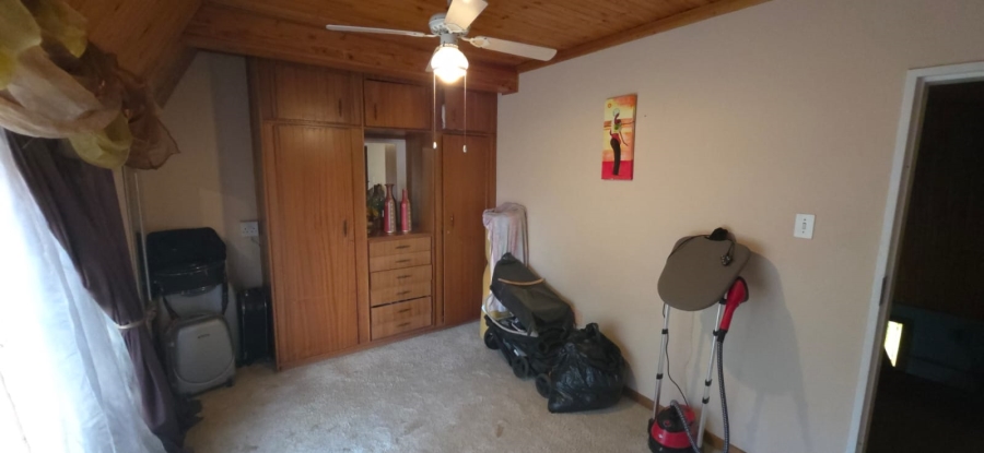 6 Bedroom Property for Sale in Wilkeville North West